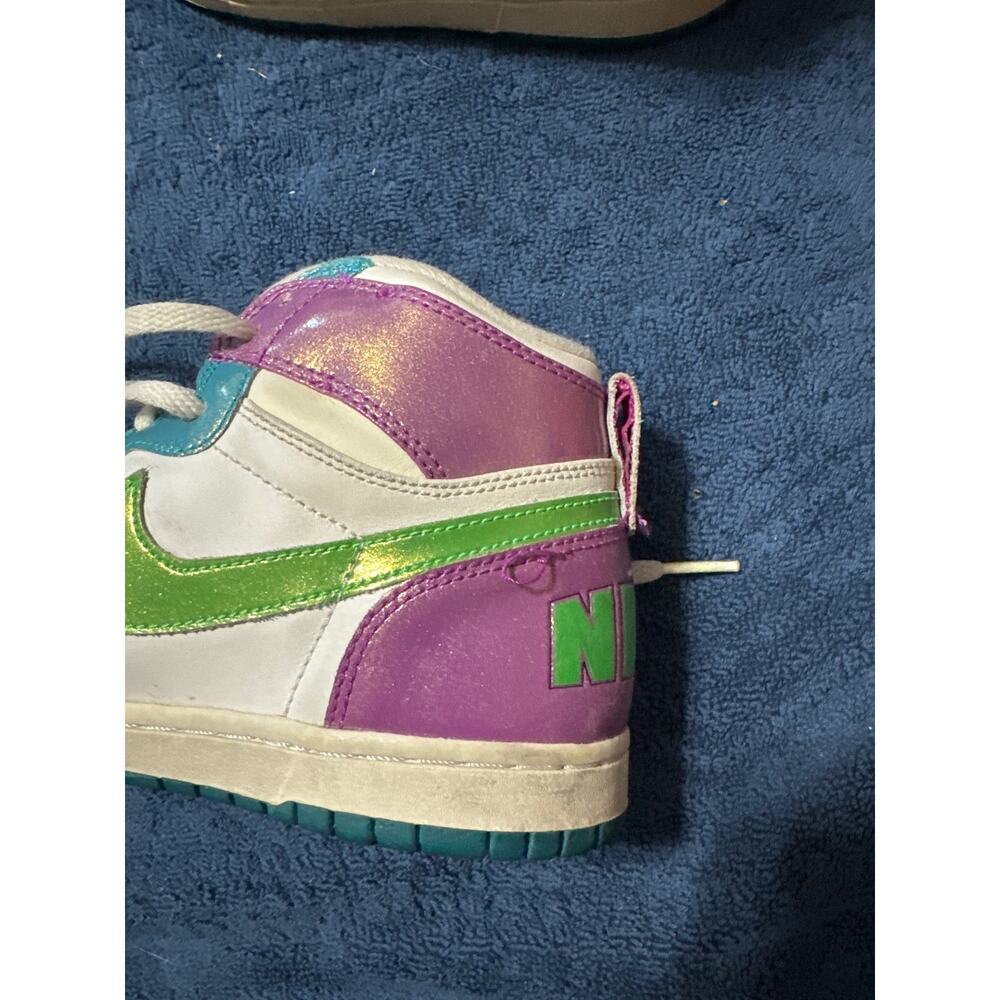 UNIQUE NIKE DUNKS HIGH TOP PURPLE GREEN AND BLUE SIZE 3Y‎ - Picture 5 of 6